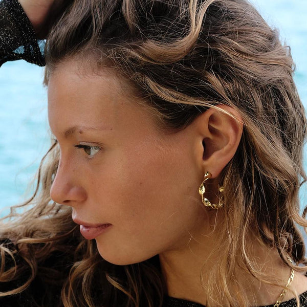 VIKA jewels self love collection wave welle earrings Ohrringe recycled sterling silver Silber gold plated 18 Karat carat vergoldet handmade bali sustainable ethical nachhaltig schmuck