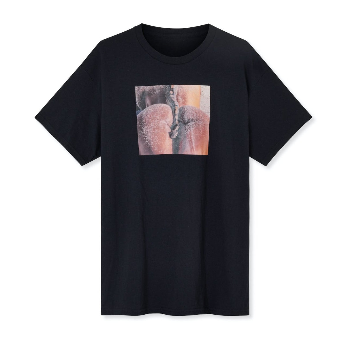 VIKA jewels T-Shirts T-Shirt Snakes on the beach Black  regular cut black t-shirt  heat transfer print: Snakes on the beach  100% cotton  unisex  model wears size L  handprinted in Berlin